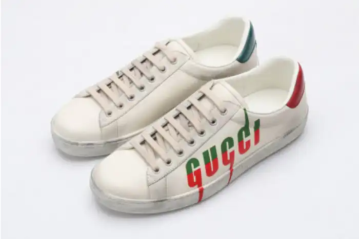 Reps LUCY GUCC ACE EMBROIDERED LOW-TOP SNEAKER 576137 A38V0 9090 0130