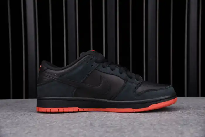 Cheap LUCY Nike SB Dunk Low Black Pigeon 883232-008 0128