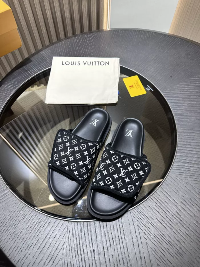 LUCY LV Miami Mule 24052708 0121