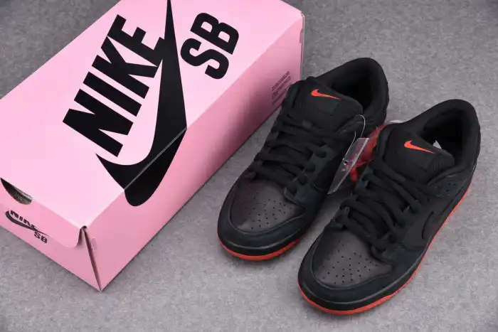 Cheap LUCY Nike SB Dunk Low Black Pigeon 883232-008 0128