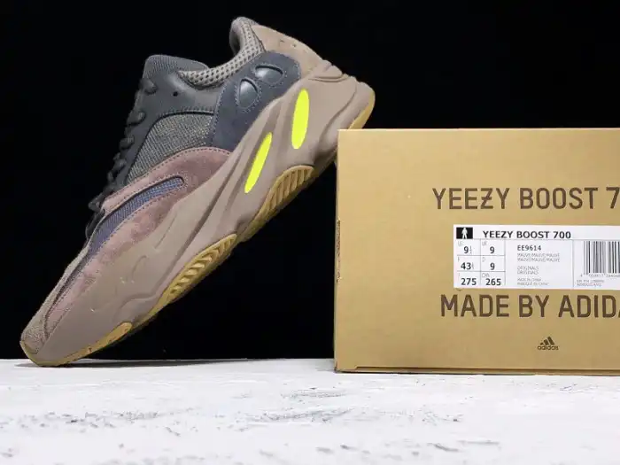 Cheap LUCY Adidas Yeezy Runner Boost 700 