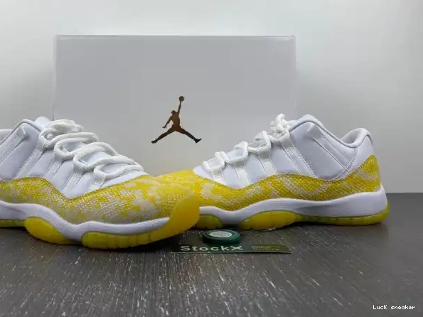 Reps LUCY Jordan AH7860-107 Air Snakeskin 11 Low Yellow WMNS 0217