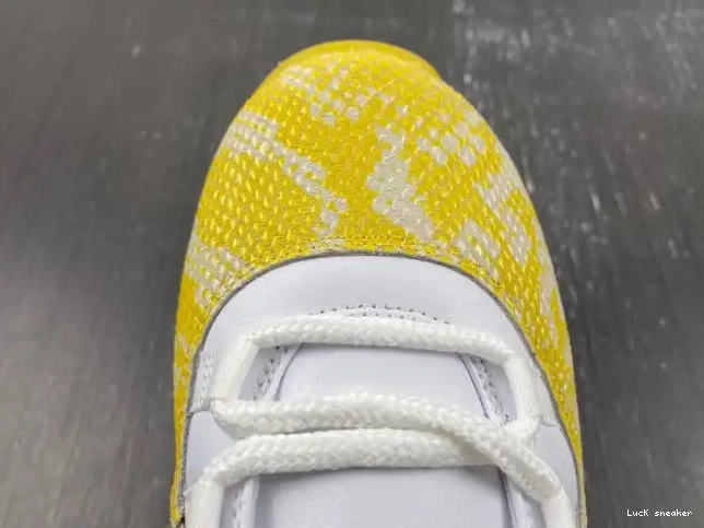 Reps LUCY Jordan AH7860-107 Air Snakeskin 11 Low Yellow WMNS 0217