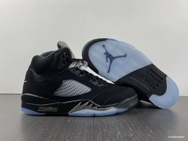 Cheap LUCY Metallic Retro 5 Black (2016) 845035-003 Jordan 0218