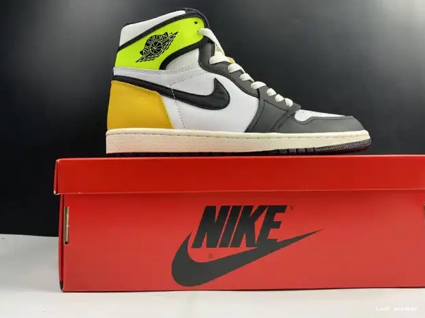 Rep LUCY JORDAN OG AIR 1 GOLD' 555088-118 'VOLT RETRO HIGH 0304