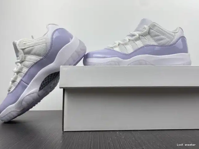 Reps LUCY Low Jordan Pure Violet WMNS Air AH7860-101 11 0322
