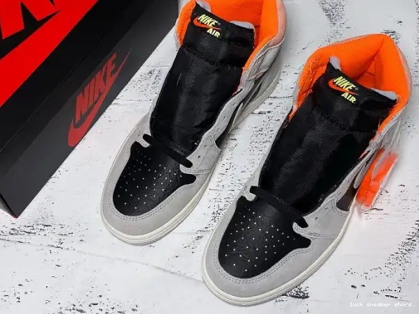 Rep LUCY 555088-018 Jordan Grey OG Neutral High Air 1 Retro 0319