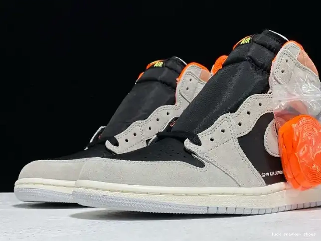 Rep LUCY 555088-018 Jordan Grey OG Neutral High Air 1 Retro 0319