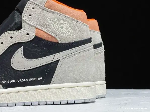 Rep LUCY 555088-018 Jordan Grey OG Neutral High Air 1 Retro 0319