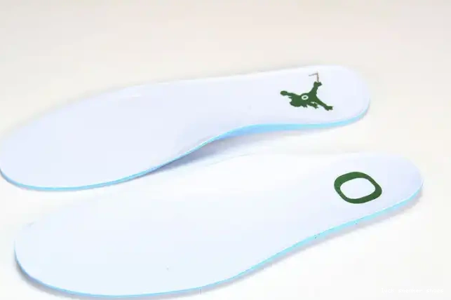 Reps LUCY Duckman Retro Oregon Ducks 4 257-255275 Jordan 0318