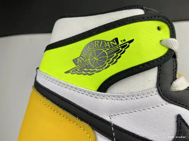 Rep LUCY JORDAN OG AIR 1 GOLD' 555088-118 'VOLT RETRO HIGH 0304