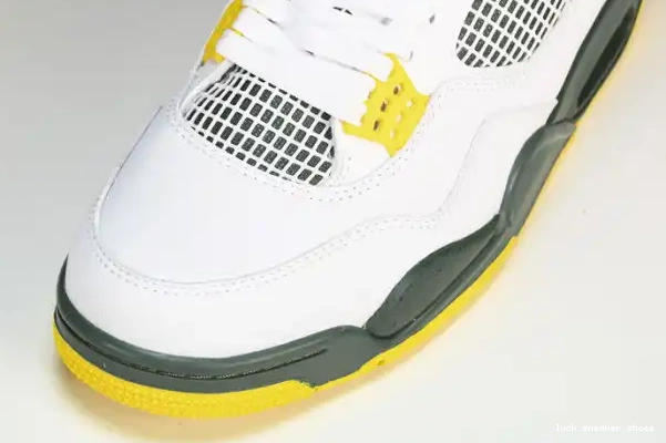 Reps LUCY Duckman Retro Oregon Ducks 4 257-255275 Jordan 0318